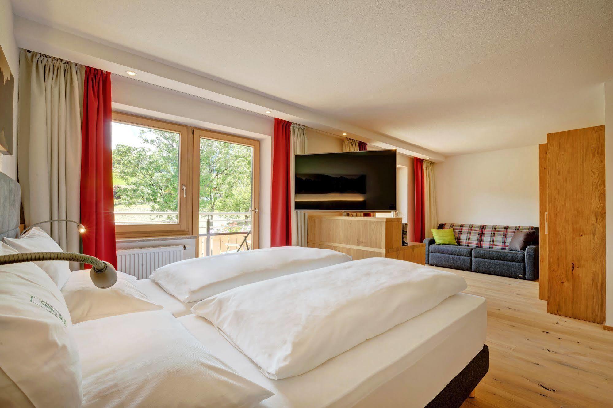 Schütterhof 4*